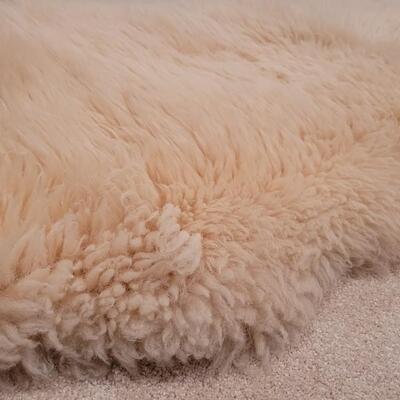 Lot 420: Large Sheep Skin Rug