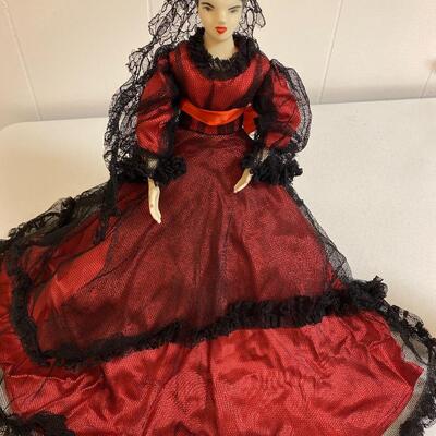 Vintage porcelain Spanish SeÃ±orita doll