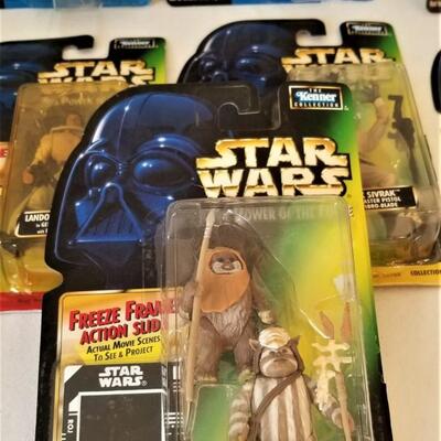 Lot #108  Star Wars : Power of the Force Action Figures - 9 pieces