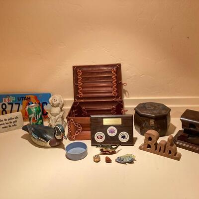 #274 Miscellaneous Home Decor: Wooden Boxes, License Plate, Magnets, Etc. Lot of 14