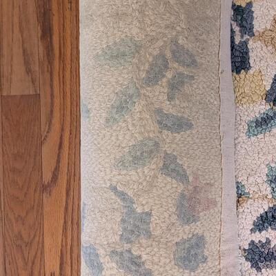 Entry or hallway rug, great shape and colors!