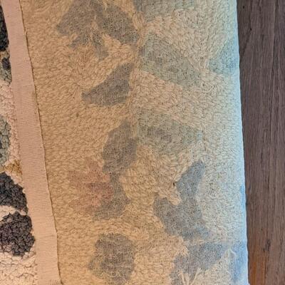 Entry or hallway rug, great shape and colors! 3