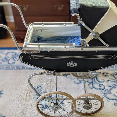 Vintage English Pram, great condition