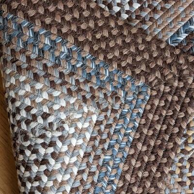 Rectangular braided rug, great condition
