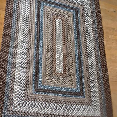 Rectangular braided rug, great condition