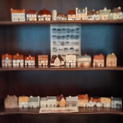 Large set of Country Cottage Collection