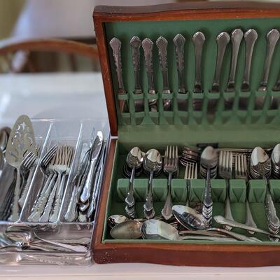 Rogers Silverplated silverware set