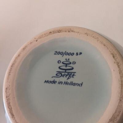 Old Dutch Delft Salem Apothecary Jar