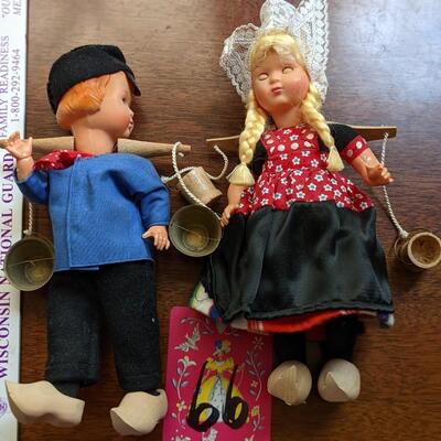 Vintage Holland Dutch Blinking Dolls