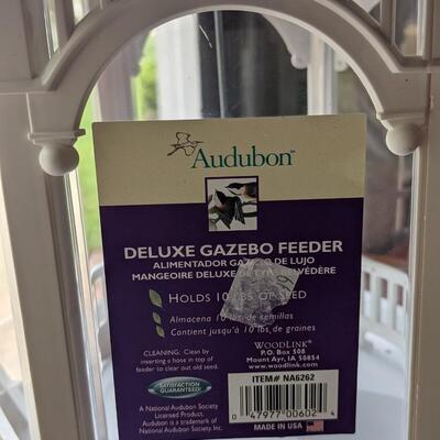 NIB Bird feeder