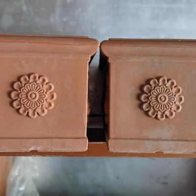 Plastic planters, nice shape