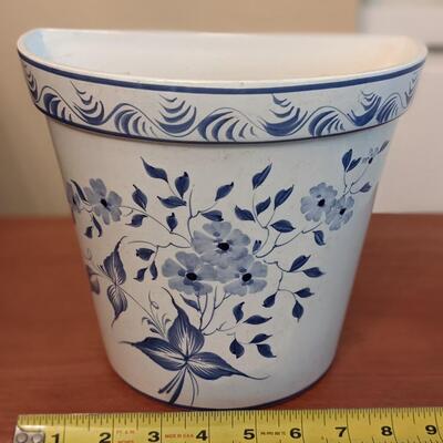 Nice Blue and White wall planter/container