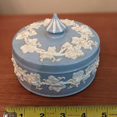 Wedgwood Powder Jar, Excellent condition