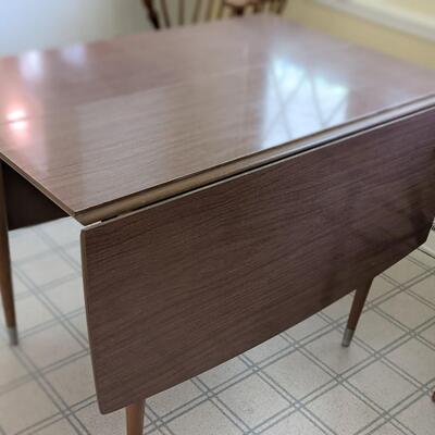 Formica top kitchen table