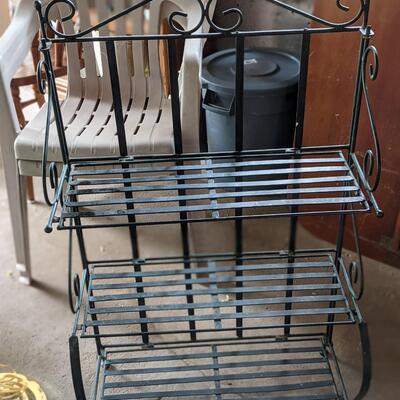 Heavy metal collapsing plant stand 2
