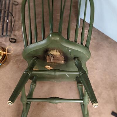 Well made Vintage spindle chair