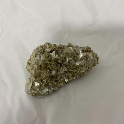 [4] Large Golden Pyrite Rock | Shimmering | Fools Gold