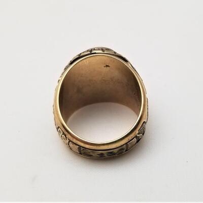 Lot #119  10kt Yellow Gold Loyola University Class Ring - Men's size 9