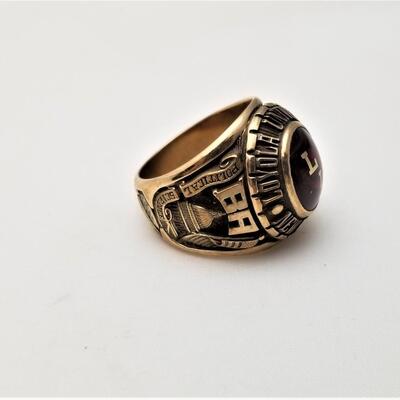 Lot #119  10kt Yellow Gold Loyola University Class Ring - Men's size 9