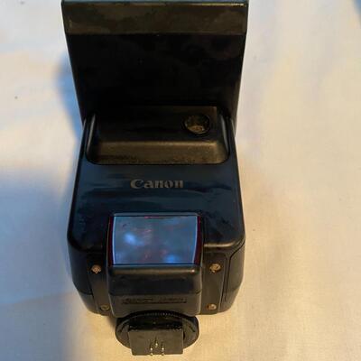 Canon 35 mm camera EOS 650 with accessories