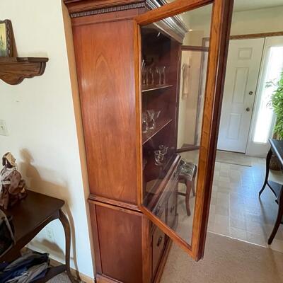 China Cabinet / upright double door 