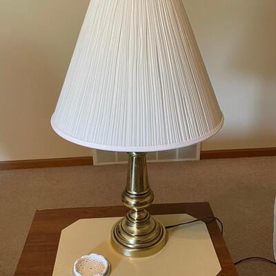 Attractive table top lamp