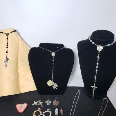 75 - Religious Accessories and Items
