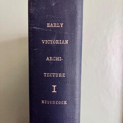 LOT 69 - SIGNED Early Victorian Architecture in Britain - Hitchcock