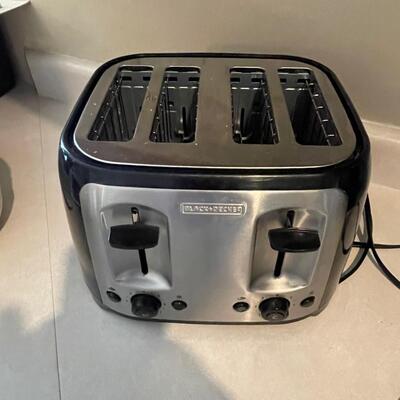 Black & Decker 4 slot toaster 