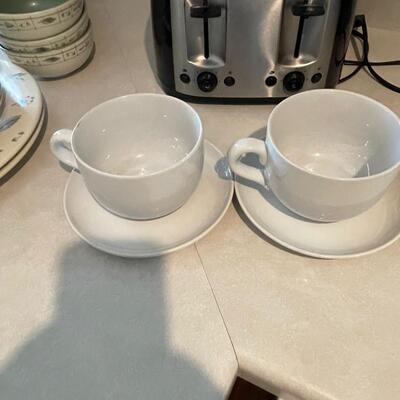 Pair of hot chocolate stoneware mugs 