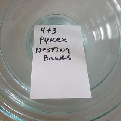 7 Pyrex Nesting Bowls 