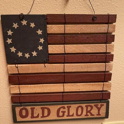 Country craft wood US flag  / 13 colonies