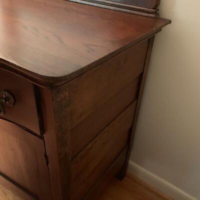 Lot 8 - Antique Oak Cabinet 