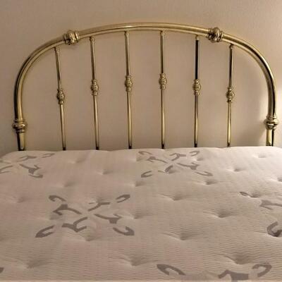 Lot #197  Queen Bed w/Beauty Rest Mattress set - Brass headboard