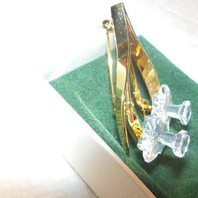 Swarovski pin design with box.