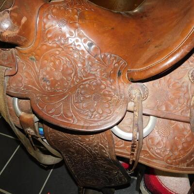 Horse Saddle & Under Blanket Hereford Brand Texas Yoakum