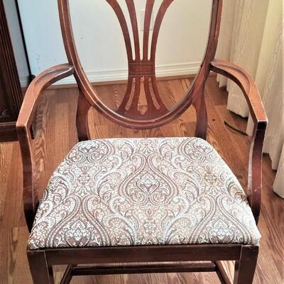 Lot #205  Vintage Dining Room Table and Six Chairs