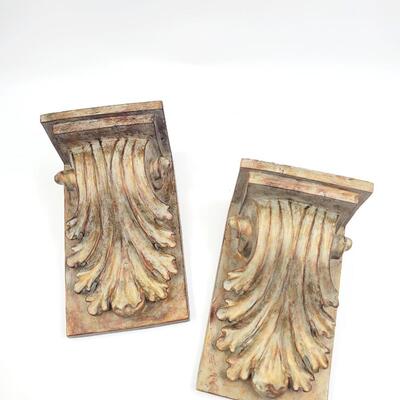 SET OF 2 DECORATIVE WALL CORBELS