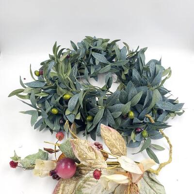 ARTIFICIAL FLORAL SPRAY AND GREEN GARLAND BRANCH 