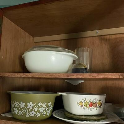 Lot 39- Misc. kitchen items, corning ware, pyrex, glassware