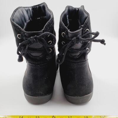 ARIZONA JEANS BLACK ANKLE BOOTS  SIZE 6 1/2