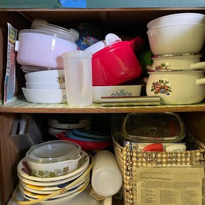 lot 48- Misc. kitchen items, pyrex, glassware