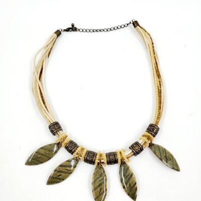 DANGLE METAL BEADED EARTH TONED NECKALCE WITH LOBSTER CLAW CLASP