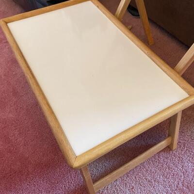 lot 116- Standing fold up table, fold up tray