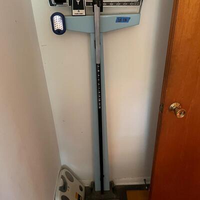 lot 120- Vintage health o meter scale, small scale
