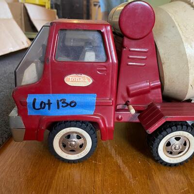 lot 130- Vintage tonka truck
