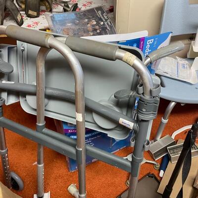 lot 170- medical chair, bath handle, bedside toilet, cane