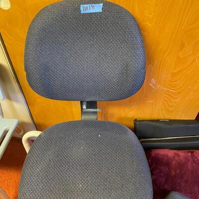 lot 171- (3) seat cushions, office chair