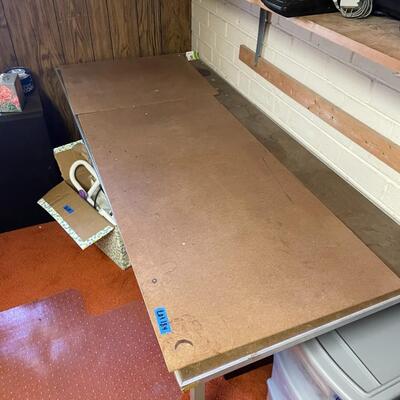 lot 184- desk (73 in. wide, 30 in. long, 30 in. tall)