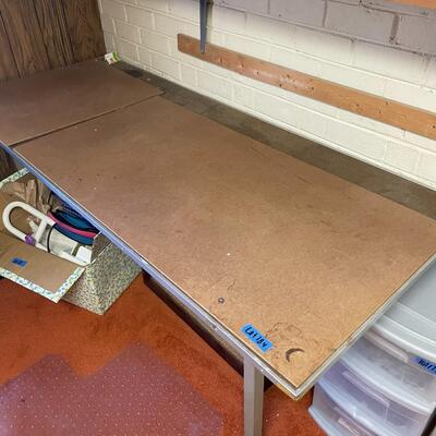 lot 184- desk (73 in. wide, 30 in. long, 30 in. tall)
